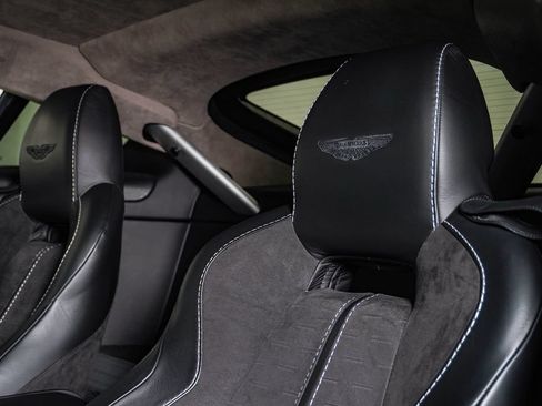 Used 2015 Aston Martin V8 Vantage GT RWD image 21