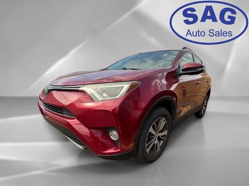 Used 2018 Toyota RAV4 XLE w/ Plus Extra Value Package FWD image 5