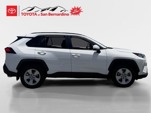 Used 2021 Toyota RAV4 XLE FWD image 6