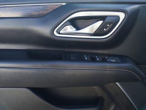 Used 2021 Chevrolet Tahoe Premier w/ Premium Package image 29