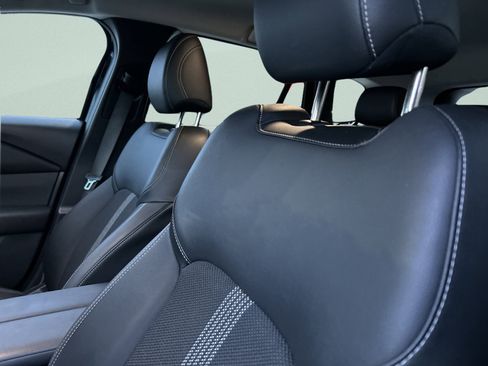 Used 2025 MAZDA CX-50 AWD 2.5 S w/ Preferred Package image 12