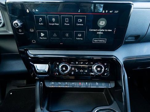 Used 2024 GMC Sierra 1500 AT4 w/ Technology Package image 18