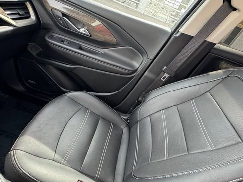 Used 2022 GMC Terrain Denali w/ Denali Premium Package AWD/4WD image 27