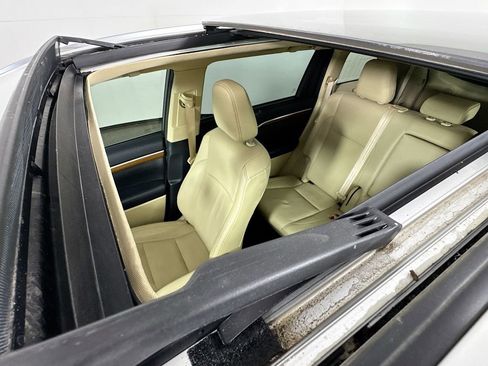 Used 2019 Toyota Highlander Limited Platinum image 26