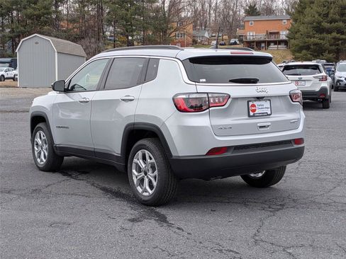 New 2026 Jeep Compass Latitude AWD/4WD image 7