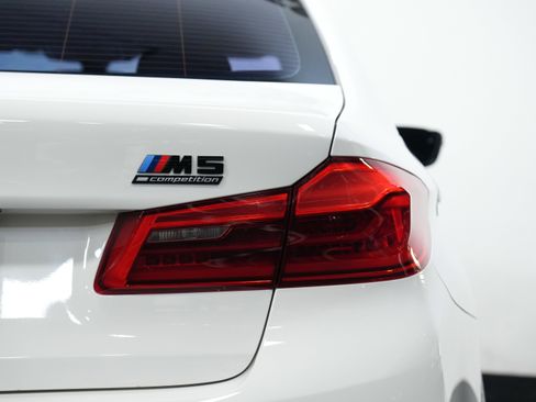 Used 2019 BMW M5 w/ Executive Package image 17