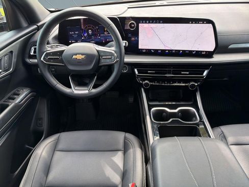 Used 2025 Chevrolet Traverse LT w/ Sun and Wheel Package AWD/4WD image 28
