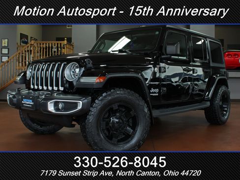 Used 2018 Jeep Wrangler Unlimited Sahara w/ Uconnect 4C Nav & Sound Group AWD/4WD image 1