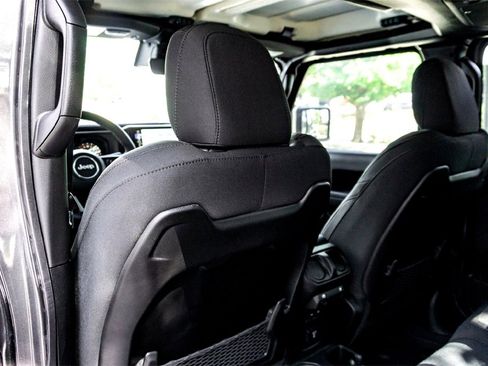 New 2025 Jeep Gladiator Mojave w/ Dual Top Group image 21