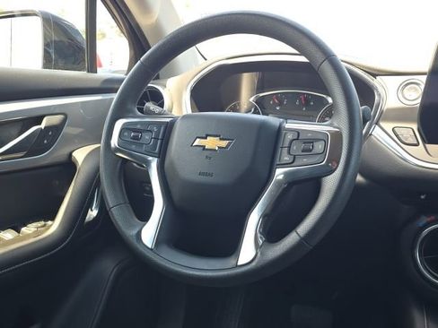 Used 2025 Chevrolet Blazer LT FWD image 33