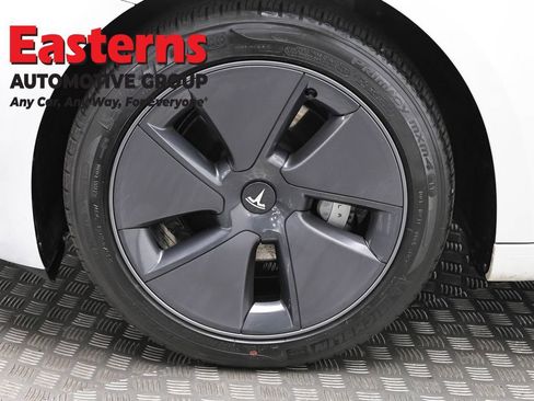 Used 2023 Tesla Model 3 Standard Range image 27