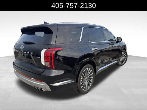 Used 2024 Hyundai Palisade Calligraphy AWD/4WD image 3