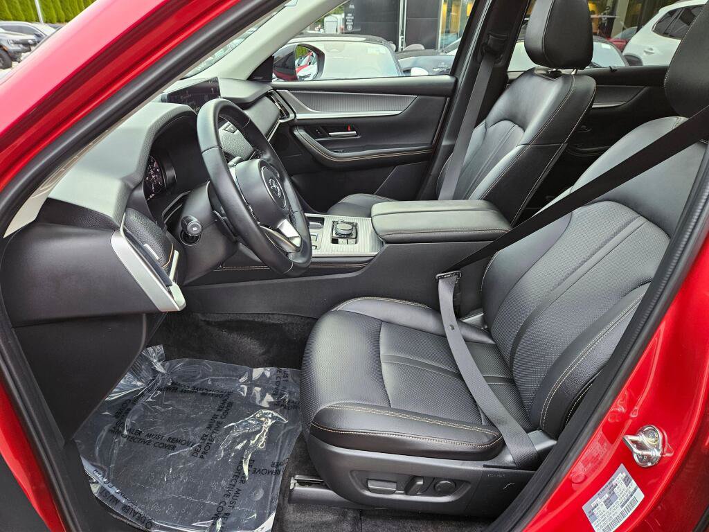 Certified 2025 MAZDA CX-70 Plug-In Hybrid w/ Premium Pkg AWD/4WD image 15