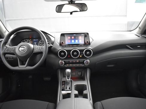 Used 2025 Nissan Sentra S image 9