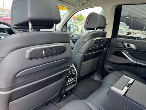 Used 2024 BMW X7 xDrive40i AWD/4WD image 35