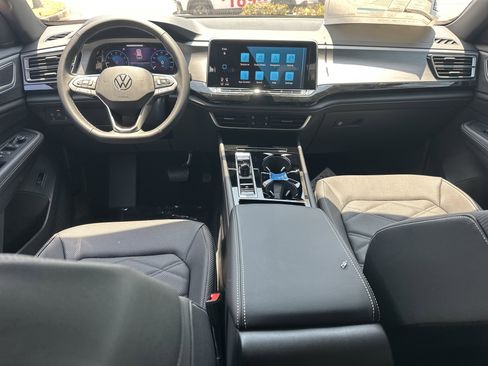 New 2026 Volkswagen Atlas Cross Sport SE FWD image 16