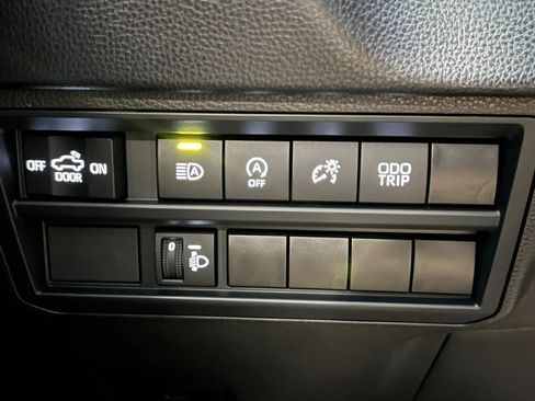 Used 2025 Toyota Tundra SR5 AWD/4WD image 38