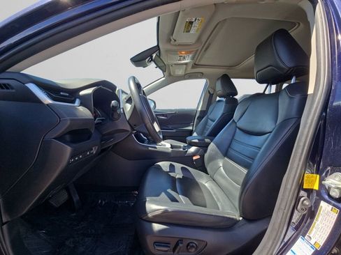 Used 2020 Toyota RAV4 XLE Premium AWD/4WD image 11
