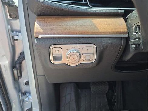 Certified 2025 Mercedes-Benz GLE 350 4MATIC image 38