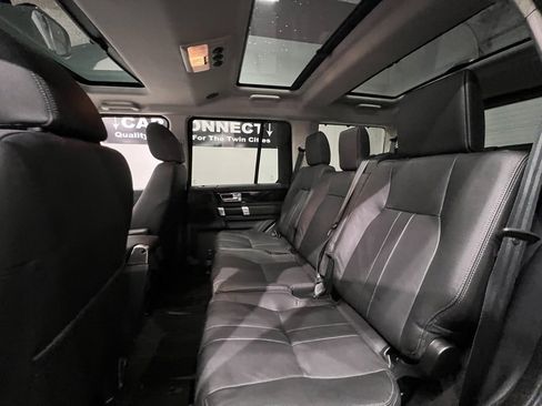 Used 2016 Land Rover LR4 HSE image 28