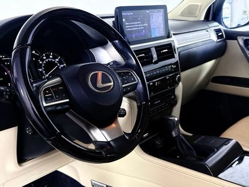 Used 2022 Lexus GX 460 Luxury w/ Sport Design Package AWD/4WD image 34