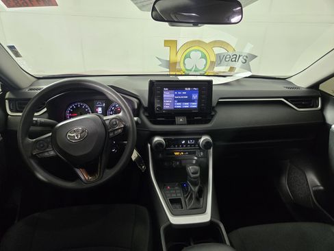 Used 2022 Toyota RAV4 LE AWD/4WD image 13