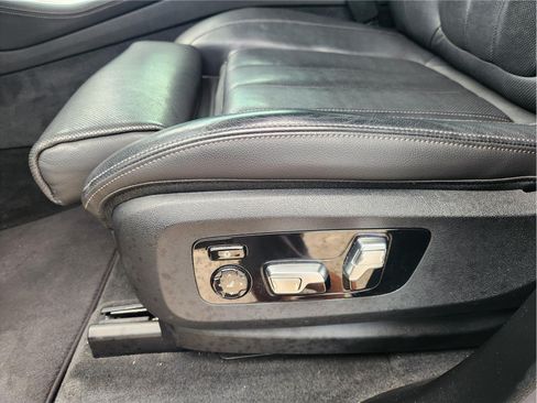 Used 2019 BMW X5 xDrive50i w/ M Sport Package AWD/4WD image 24