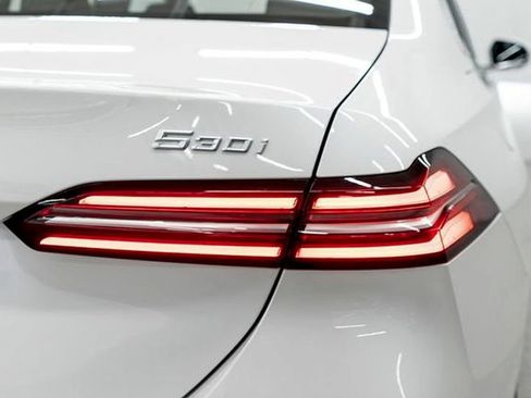 Used 2025 BMW 530i xDrive image 47