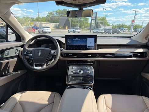 Used 2023 Lincoln Nautilus Reserve w/ Luxury Package image 23