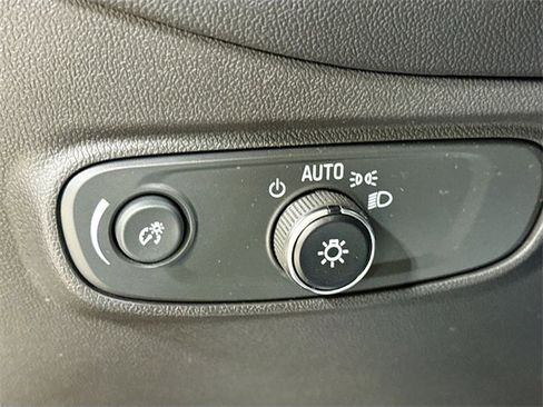 Used 2023 Chevrolet Equinox LS w/ LS Convenience Package image 12