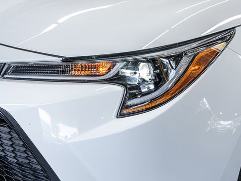 Used 2021 Toyota Corolla LE image 9