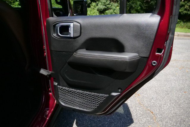 Used 2021 Jeep Wrangler Unlimited Rubicon AWD/4WD image 36