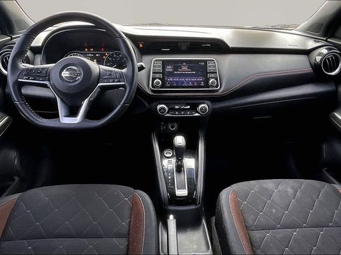 Used 2018 Nissan Kicks SR image 8