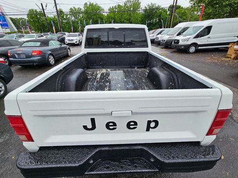 Used 1992 Jeep Comanche 4x4 image 5