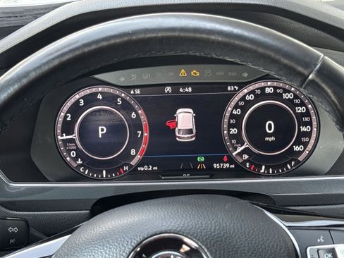 Used 2019 Volkswagen Tiguan SEL Premium image 20