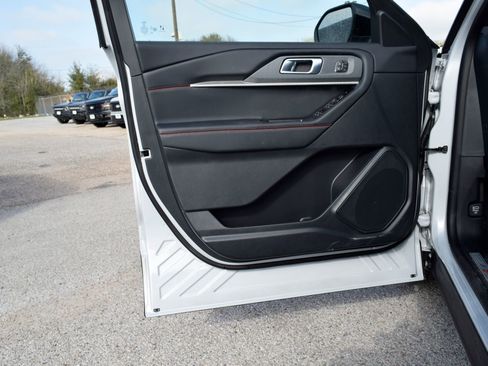 New 2026 Ford Explorer ST-Line w/ Premium Package image 19