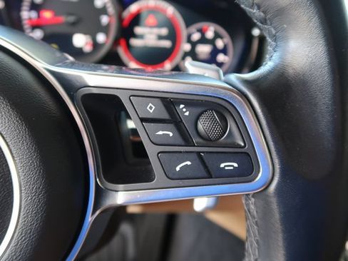 Used 2019 Porsche Panamera RWD image 19