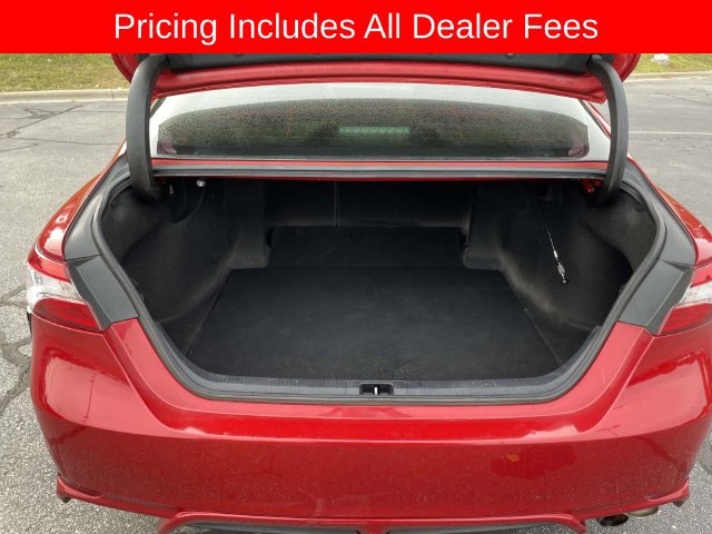 Used 2020 Toyota Camry SE FWD image 12