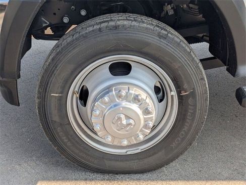 New 2024 RAM 5500 Tradesman w/ Chrome Appearance Group image 9