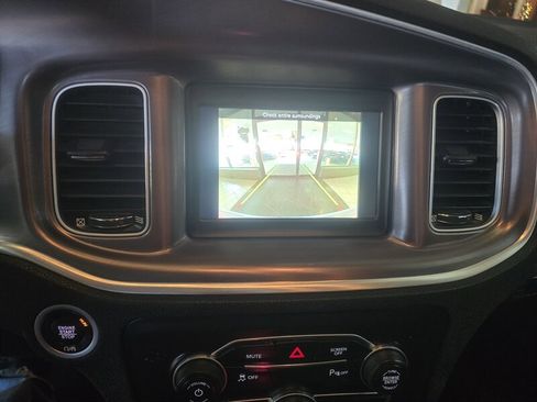 Used 2022 Dodge Charger SXT image 18