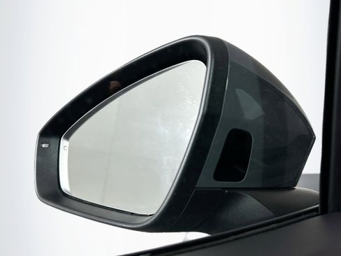 Used 2023 Volkswagen ID.4 Pro S image 16