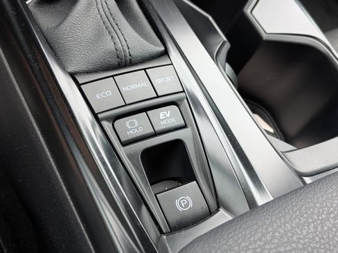 Certified 2025 Toyota Camry LE FWD image 18