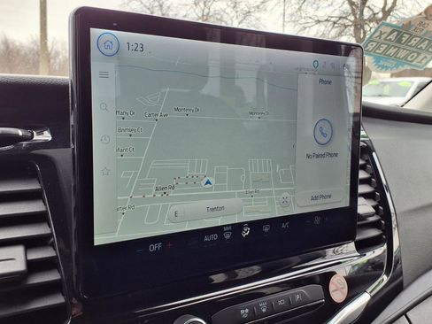 Used 2023 Ford Transit 350 XLT image 8