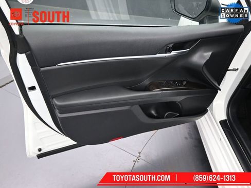Used 2024 Toyota Camry SE image 26