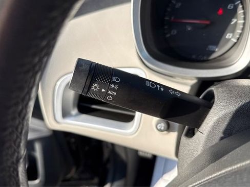 Used 2017 Chevrolet Equinox LT w/ Convenience Package image 17