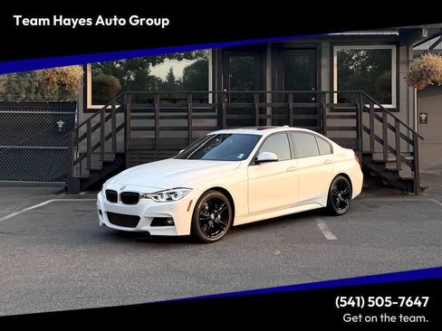 Used 2018 BMW 330i Sedan w/ M Sport Package RWD image 1