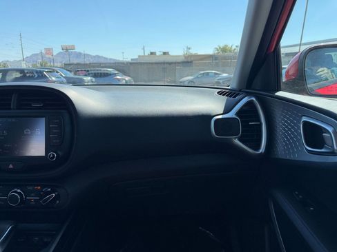 Used 2025 Kia Soul LX w/ LX Technology Package image 33