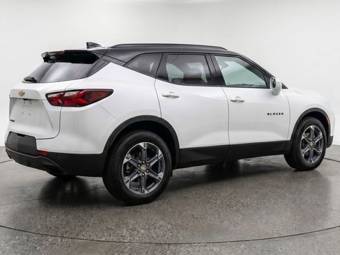 Used 2025 Chevrolet Blazer LT FWD image 9