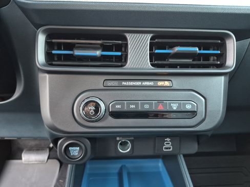 New 2025 Ford Maverick XLT w/ XLT Luxury Package image 32