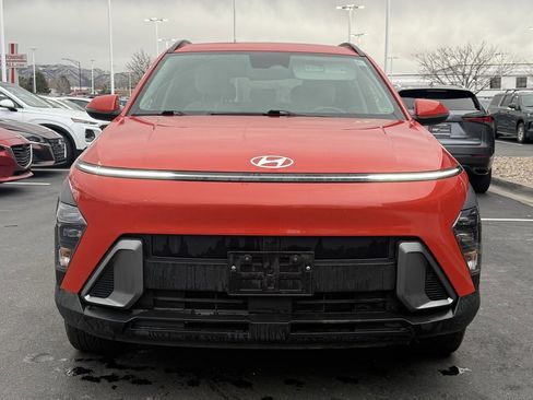 Used 2024 Hyundai Kona SEL image 2